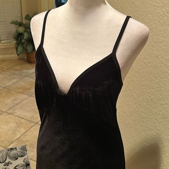 Band Of The Free Women's XS Girl Crush Velvet Midi Slip Dress Black Bow Back - Picture 6 of 14